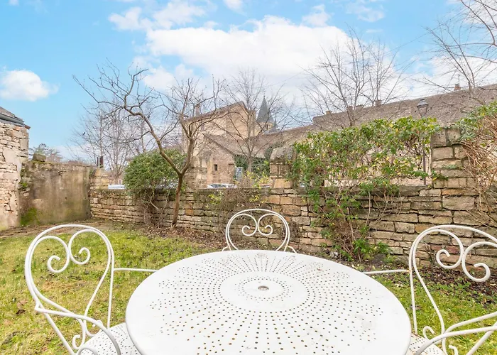 Cabana & La Place De L\'Abbaye - Centre-Ville, Jardin